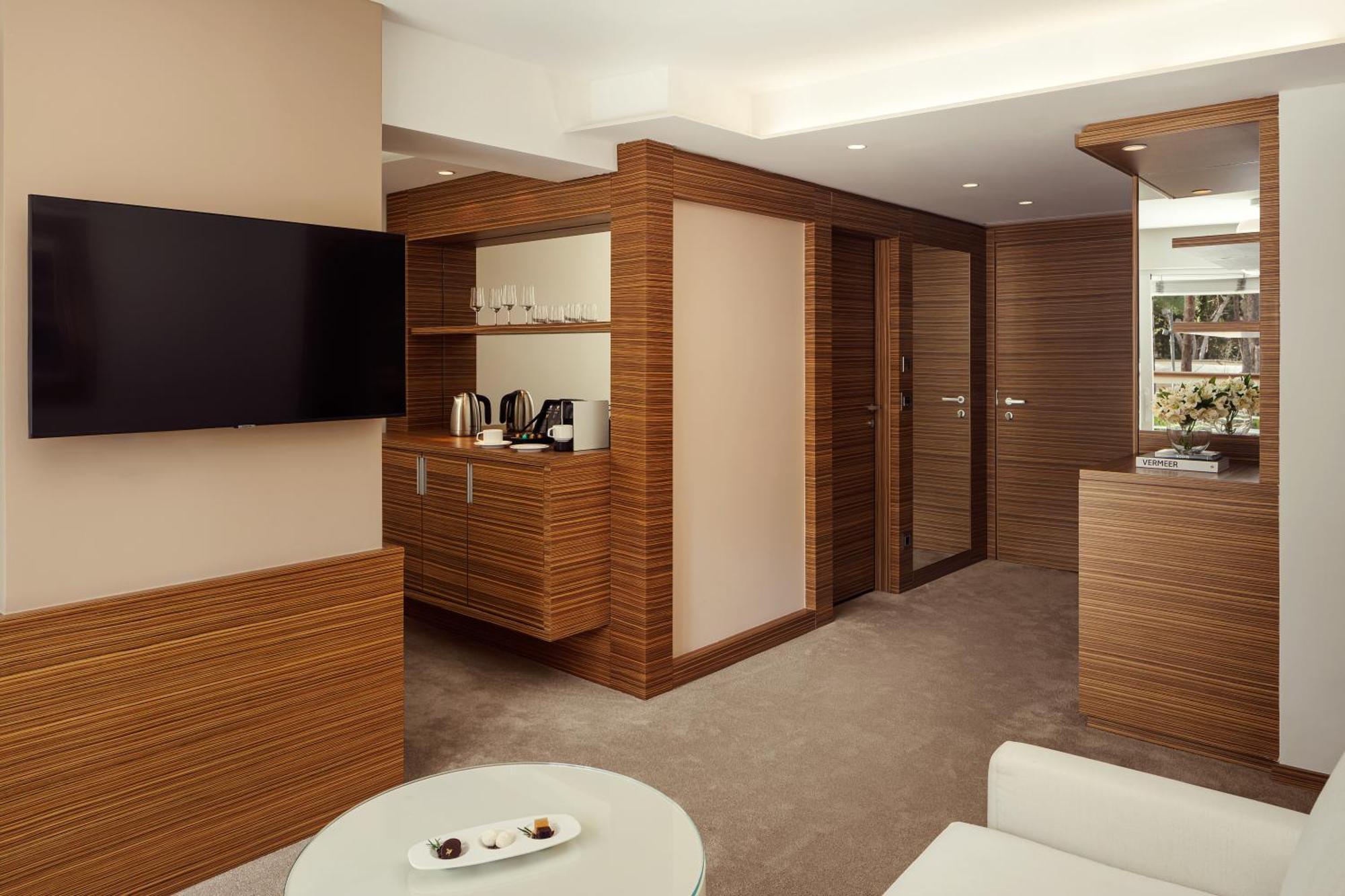 Hotel Bellevue Mali Lošinj Zewnętrze zdjęcie